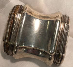 Snusdosa i Silver 1700-tal. Fotograf Snus- och Tändsticksmuseum